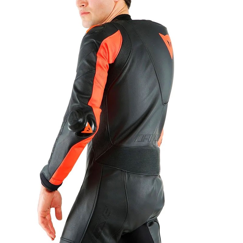 MONO DAINESE LAGUNA SECA 5 PROFESIONAL PERFORADO NGR/ROJO-FLUOR