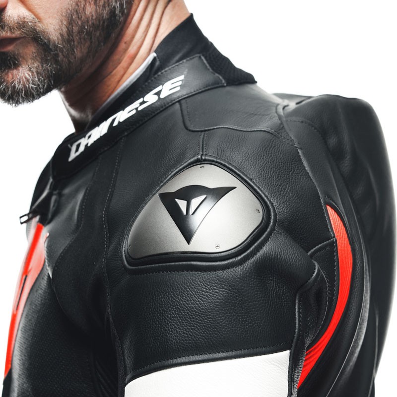 MONO DAINESE TOSA PROFESIONAL NEGRO/ROJO FLUOR