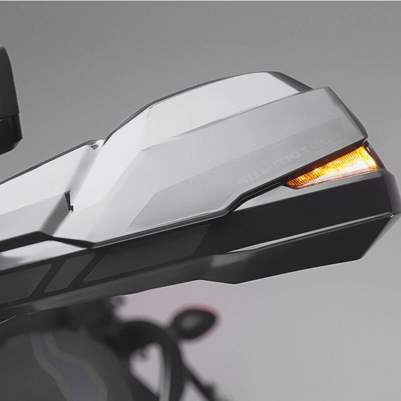 JUEGO DE INTERMITENTES LED SW-MOTECH PARA PROTECTORES KOBRA HPR.00.220.30000/B