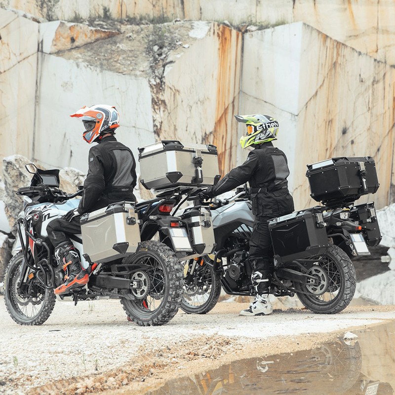 MALETA GIVI TREKKER OUTBACK EVO 58 OBKE58B BLACK LINE
